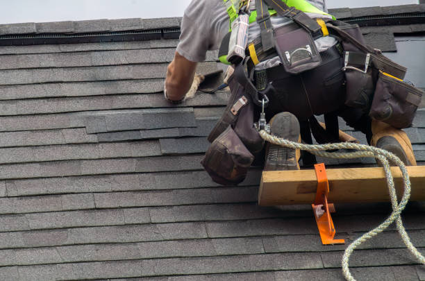 Best Storm Damage Roof Repair  in Como, MS